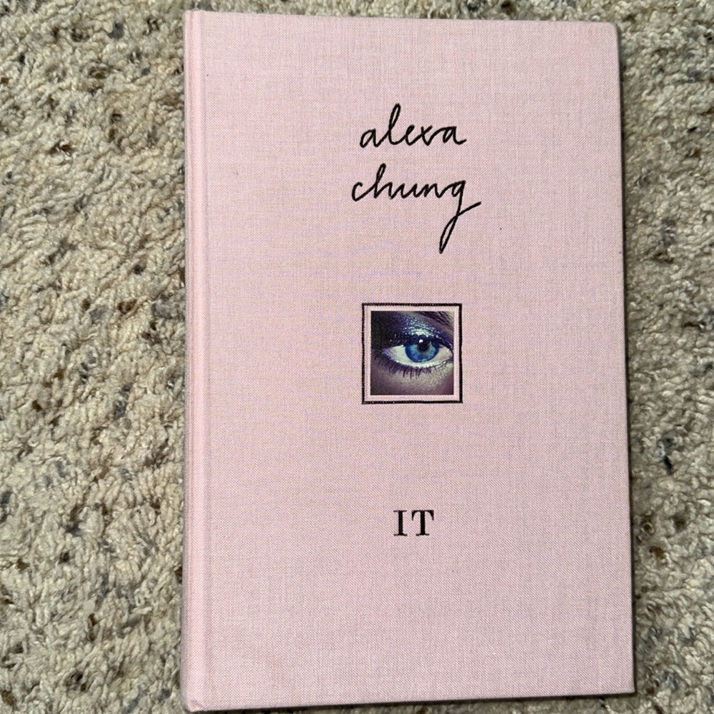 Alexa Chung It book